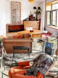 漠河這家帶天窗的民宿，藏在大興安嶺裡，體驗感直接香麻了～