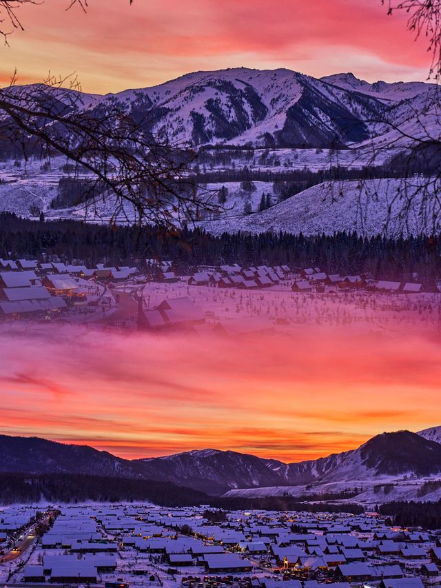 冬日必去滑雪勝地｜新疆禾木旅遊攻略  還在尋找夢想中的冬日仙境嗎？新疆的禾木，就是一個被白雪擁抱的童
