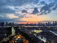 武漢夜遊黃鶴樓親測燈光秀美翻啦！