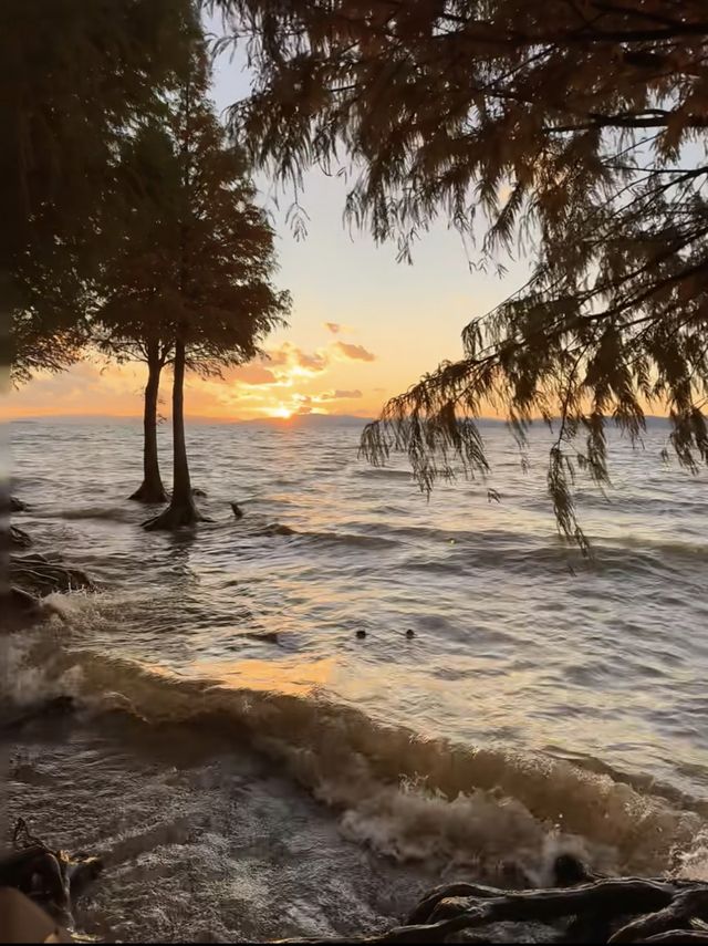 日落是溫柔，浪漫是和你一起看過的瞬間