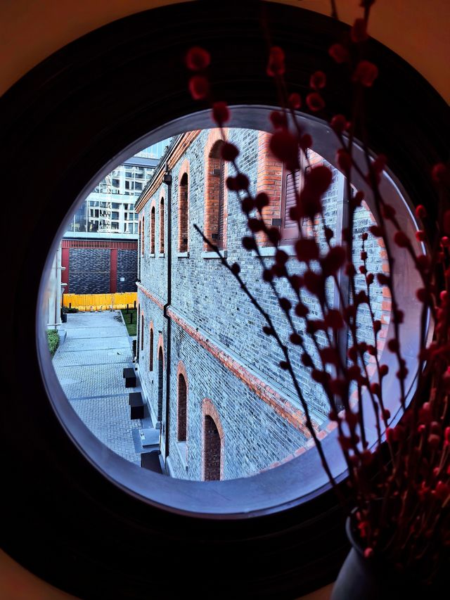 在文學殿堂裡感受巴金輝煌的一生。