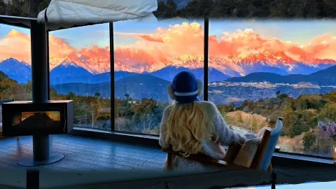 Meili Snow Mountain! Golden sunrise over the mountains! In the final round! The Hotel of Life! — traveler post in Merida