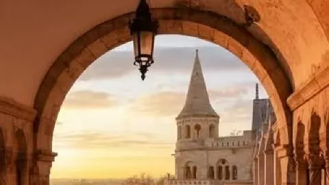 Where to go on Valentine's Day: Hidden romantic spots in Hungary — traveler post in Godollo