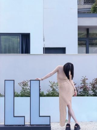ออกแบบโดย Shen Mo! โรงแรมบูติกระดับหรูสไตล์มินิมอล ตั้งอยู่ติดกับสวนสนุกสุดเร้าใจ