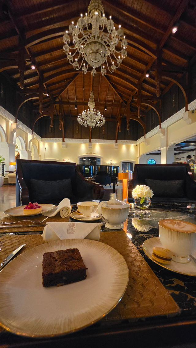A Warm and Memorable Stay at The Ritz-Carlton, Dubai