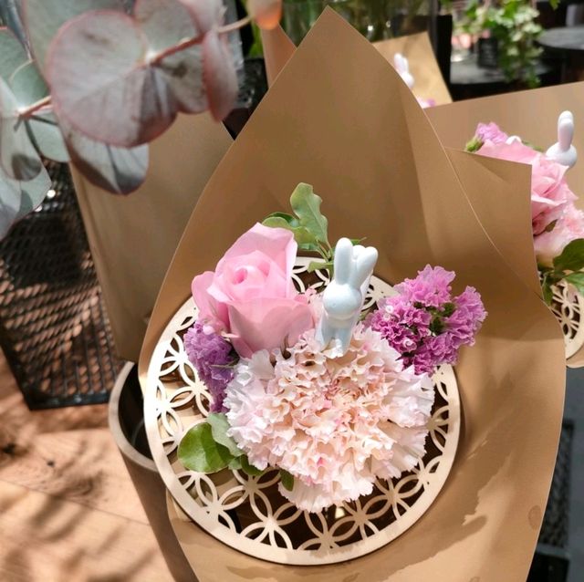 【大阪 なんば】なんばウォークに花屋さん✨サプライズにいかが😊