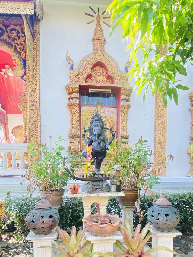 ไหว้พระขอพร | วัดล่ามช้าง | เชียงใหม่