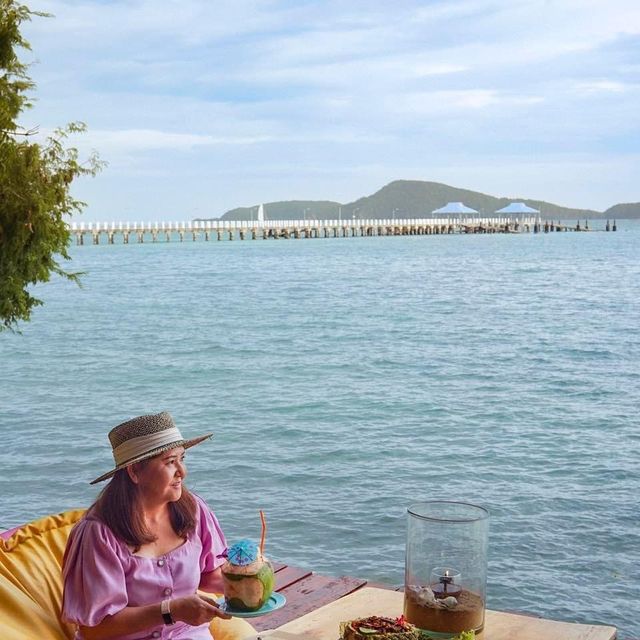 กินลมชมวิวทะเลริมหาดราไวย์ 