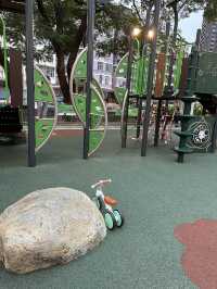 地鐵站旁的土瓜灣道花園浙江街遊樂場