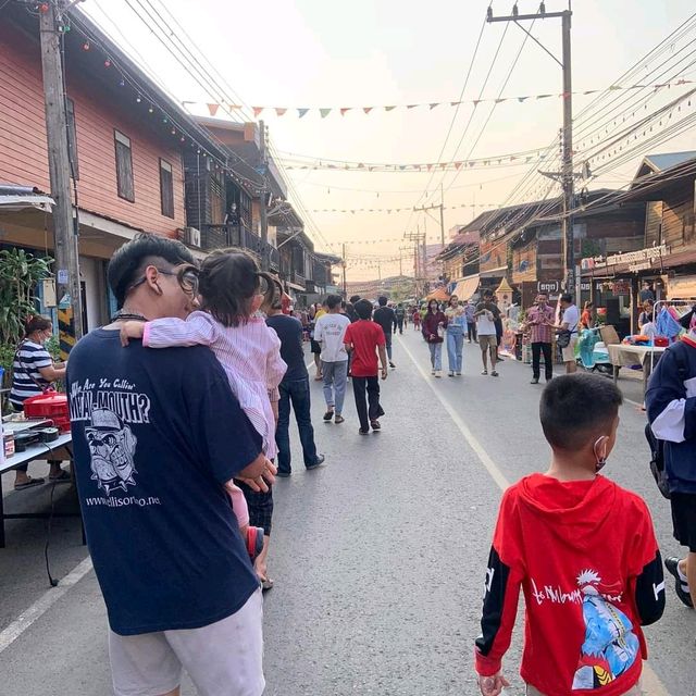 ถนนคนเดินเขมราฐ