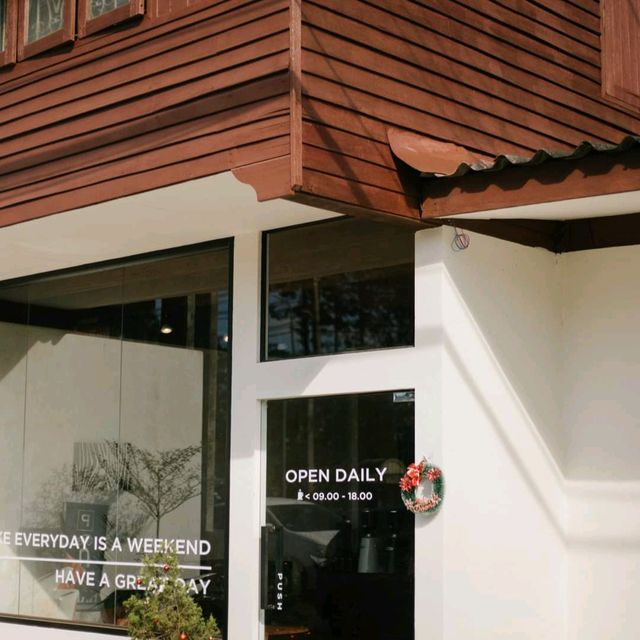 HALF Cafe Krabi
