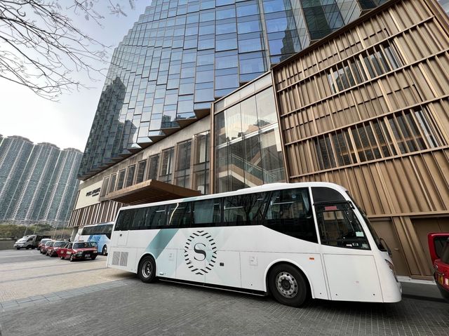 香港空港に近い便利で快適な巨大ホテル！フォーポインツバイシェラトン
