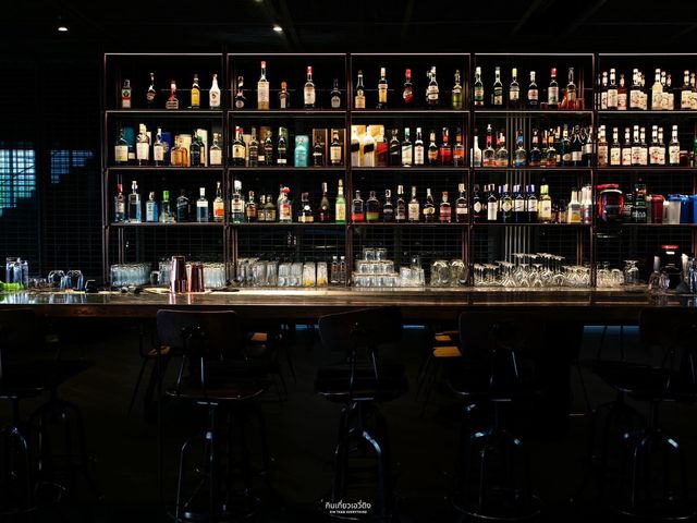 ร้านอาหารกึ่งบาร์ย่านรามคำแหง🥂