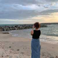 ชมวิวทะเลฟีลปูซานที่หาดแสงจันทร์ จ.ระยอง 