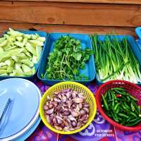 ร้อยล้านข้าวมันไก่ สามกอง