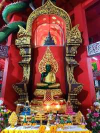 พระธาตุหลวงชุมแพ คู่เมืองชุมแพ