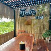 บึงบัว คาเฟ่ บรรยากาศ​ชิวๆ ริมบึงบัว 