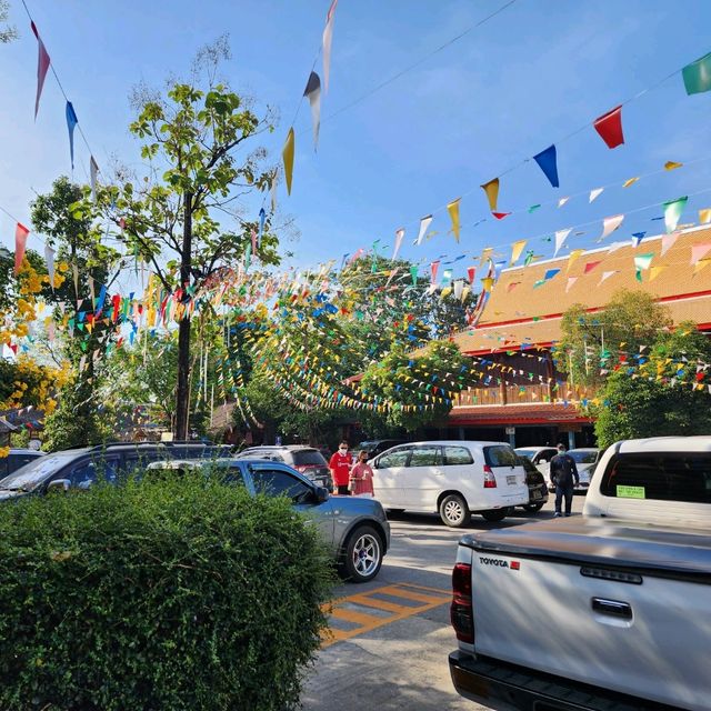 ตลาดน้ำสองคลองวัดตลิ่งชัน