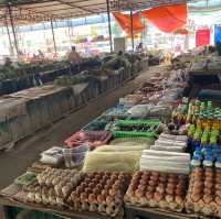 ルアンナムターのLocal Market