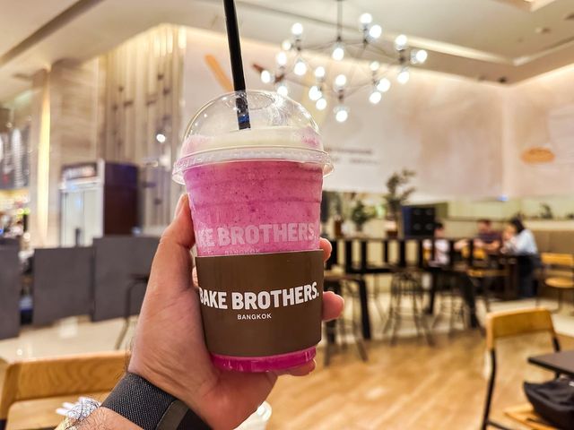 📸 รีวิวคาเฟ่ : 𝐁𝐀𝐊𝐄 𝐁𝐑𝐎𝐓𝐇𝐄𝐑𝐒 