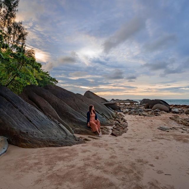 หาดเขาสะบ้า เขาหลัก จ.พังงา หินแปลก หาดสงบ