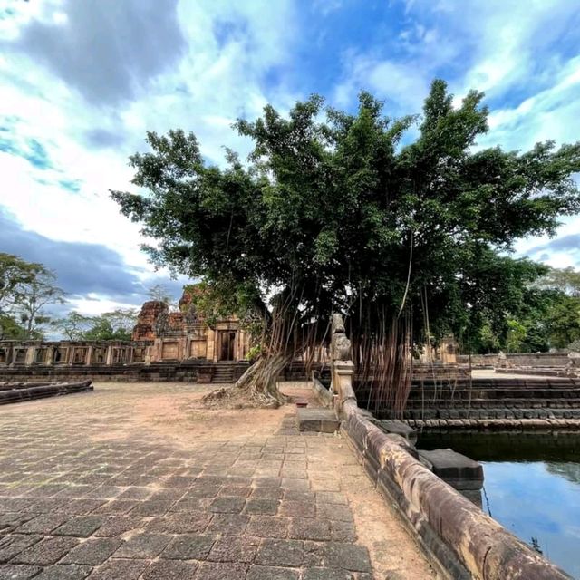 ประสาทเมืองต่ำ บุรีรัมย์