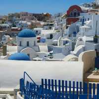 THE ROMANTIC ISLAND OF SANTORINI!