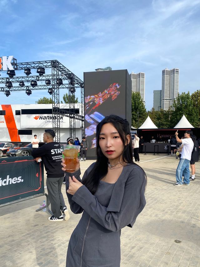 아기다리고기다리던 #원유니버스페스티벌 10월의 페스티벌 착장을 소개할께요