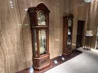 東京・銀座。時計のデザインがディズニーに！銀座4丁目『SEIKO HOUSE GINZA』の時計塔