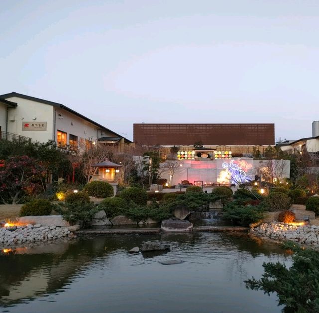【大阪 弁天町】天空の日本庭園で足湯に入っちゃおう♨️