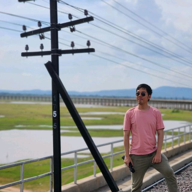 ปักหมุด 📍พาแฟนเที่ยว👫 รถไฟลอยน้ำลพบุรี 