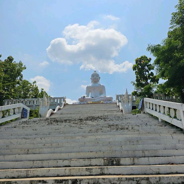 The Majestic White Buddha in Pai
