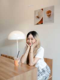 🏠Haustable Cafe | คาเฟ่+Workshop@บางแสน📍