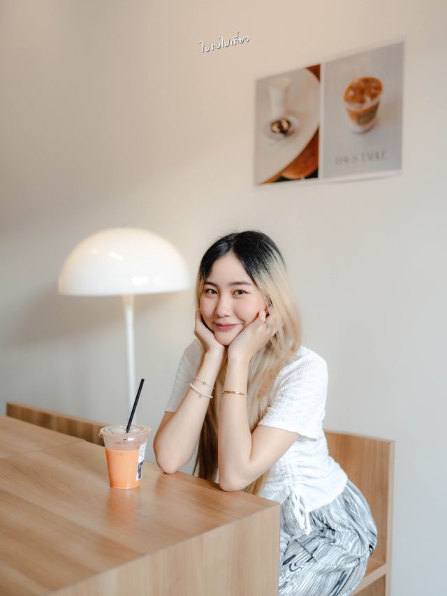 🏠Haustable Cafe | คาเฟ่+Workshop@บางแสน📍
