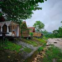 ที่พักสวย ติดริมน้ำมาง วิวท้องนา