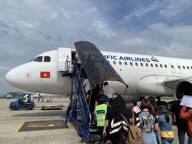 ベトナム　ノイバイ国際空港からタンソンニャット国際空港へ　Pacificairlineでフライト！