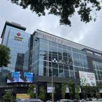 新店終於有百貨與電影院
