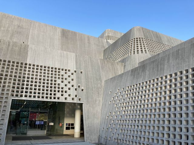 日本必去打卡點：雙層殼博物館，琉球石灰岩外牆