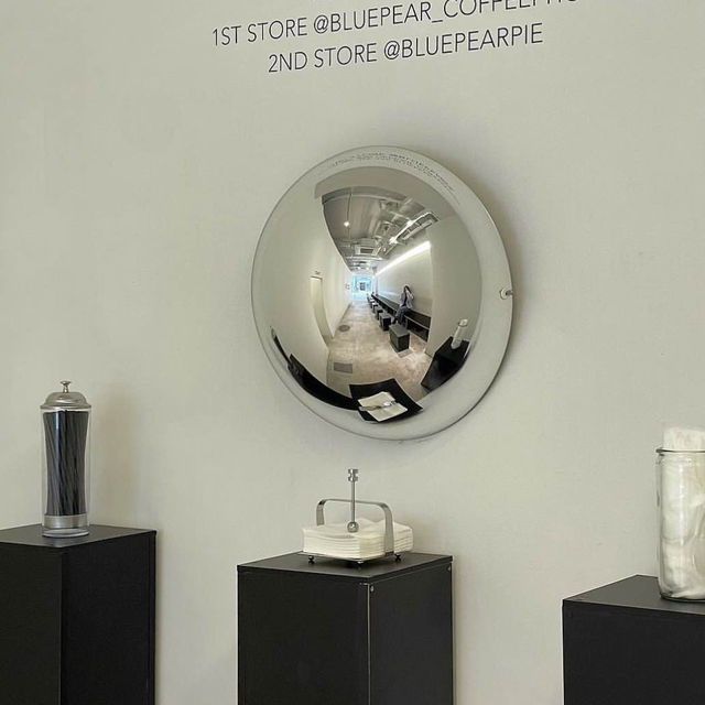 「Bluepearpie」：簡約風格咖啡店，咖啡香氣十足