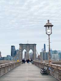 We walked across the iconic Brooklyn Bridge! 