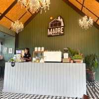 Madre Cafe&restaurant (ร้านอาหารตำราแม่)