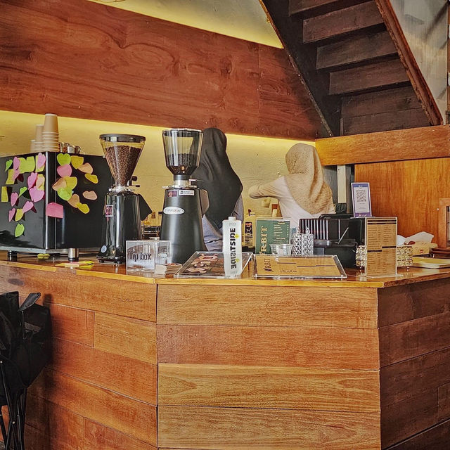 คาเฟ่บ้านๆ ที่ไม่บ้าน orbit coffee