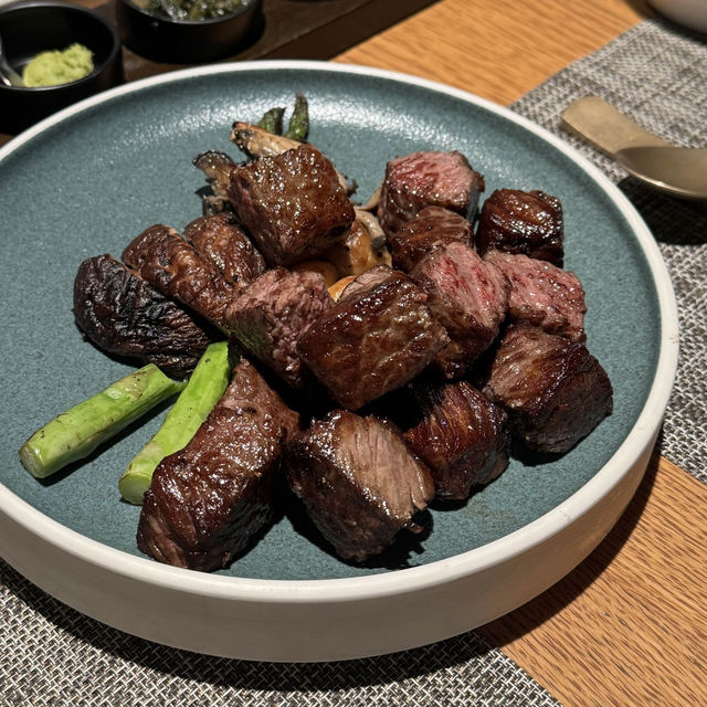 야경을 보며 즐기는 남산타워 한우 레스토랑, 한쿡 야경을 보며 즐기는 남산타워 한우 레스토랑, 한쿡