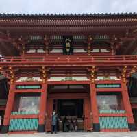 「鎌倉景點：鶴岡八幡宮，感受傳統與寧謐」