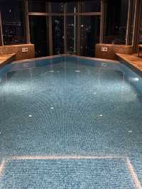 杜拜香格裡拉酒店42樓club lounge：美景，happy hour及早餐服務水準之上