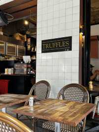 🍺브런치에 맥주를 마시는 사람이 있다..? Truffles