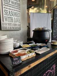Moxy Bandung โรงแรมสไตล์โมเดิร์นใน Bandung