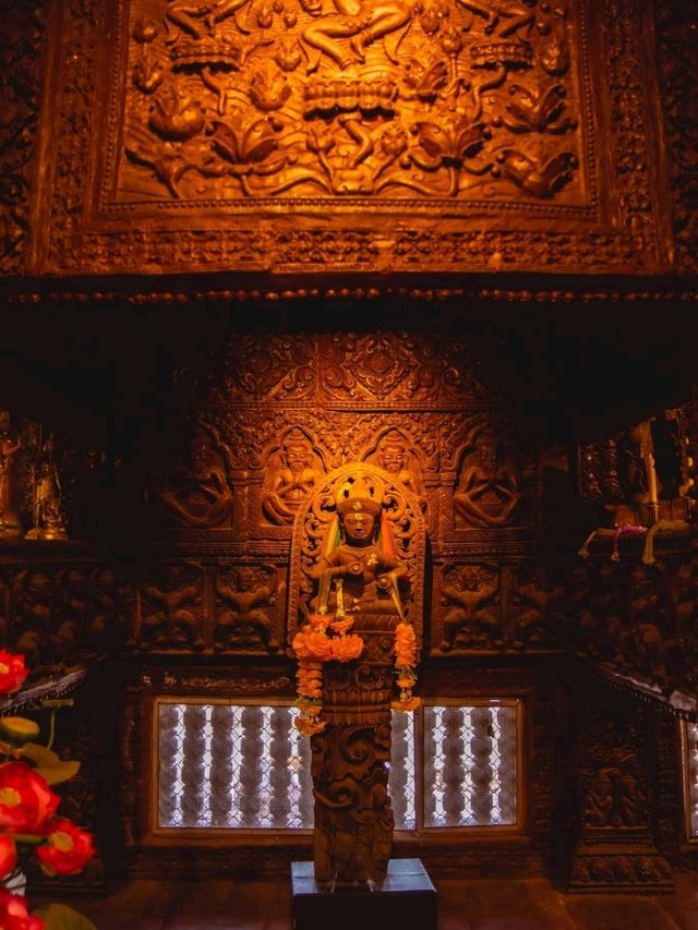 unseen ลพบุรี เดินขึ้น ปราสาท รวมรอยพระพุทธบาท 
