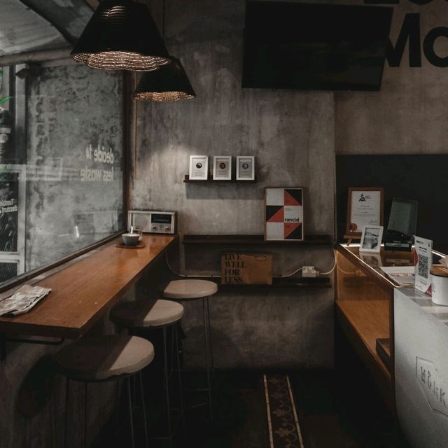 WORK MICROSHOP | HIGHLY RECOMMENDED FOR COFFEE OUTINGS WITH FRIENDS & PARTNERS