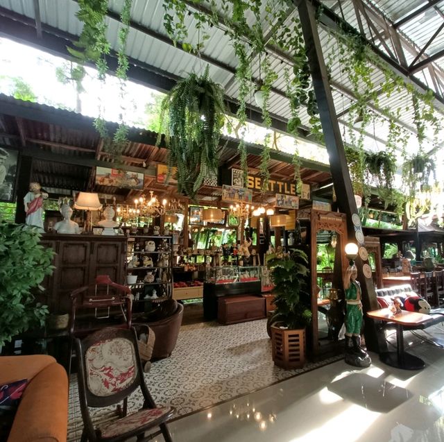 บ้านไม้ชายน้ำ @ปากช่อง
